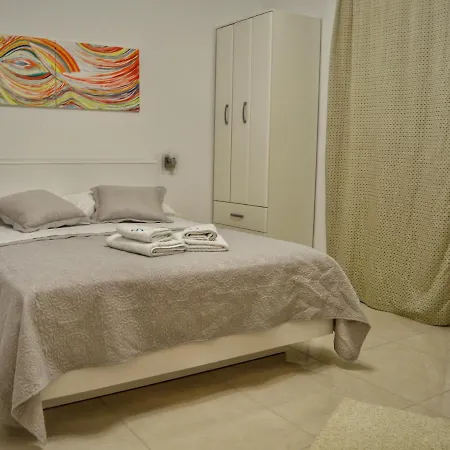 Royal Lmc Apartman Biograd na Moru