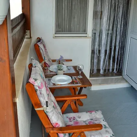 Royal Lmc Apartman Biograd na Moru