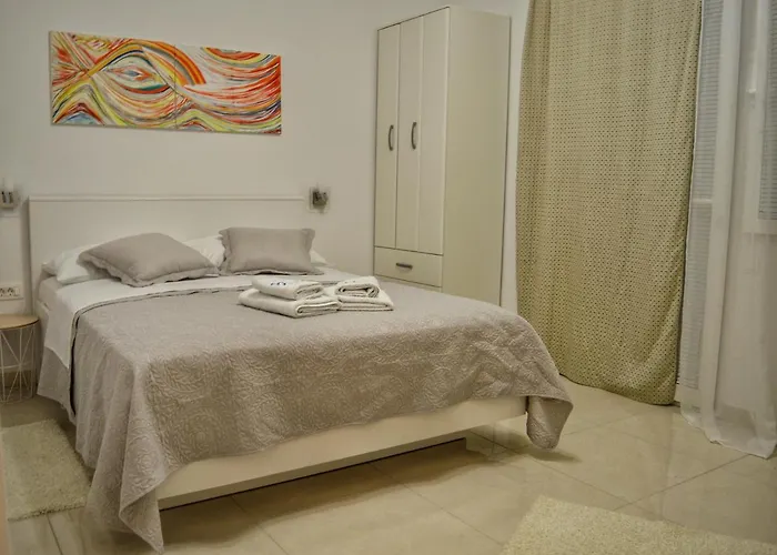 Royal Lmc Lejlighed Biograd Na Moru