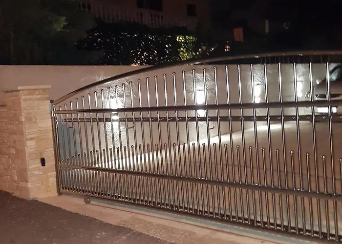 Royal Lmc ביוגראד נה מורו