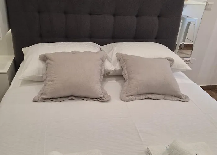 Royal Lmc דירה ביוגראד נה מורו