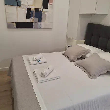 Royal Lmc Apartament *
